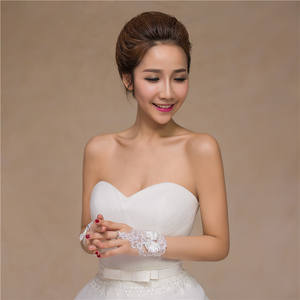 Gants à main de <span class=keywords><strong>mariée</strong></span> en <span class=keywords><strong>dentelle</strong></span>, blancs, en cristal, Style nœud court, livraison rapide, - Product Image 4