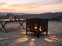 Brasero d'extérieur carré en métal avec découpe lune et étoiles, foyer portable pour camping, jardin et terrasse