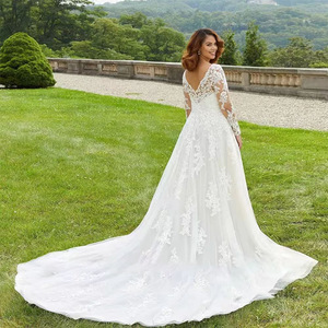 White V-neck Lace Wedding Dress Plus Size Long Train Vintage Style Outdoor Beach Wedding Dress - Product Image 4