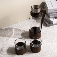 Pichet à eau froide en cuir verre moderne ensemble de vin ensemble d'eau verre à eau décorations pour la maison art créatif ornement de bureau de fête d'hôtel
