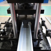 Máquina perfiladora de rodillos totalmente automática para correas C, vigas tipo caja y postes de estantería