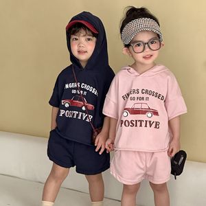 Completo Sportivo Estivo per Bambini, Set con Cappuccio per Bambine, T-shirt a Maniche Corte e Pantaloncini in Cotone Casual per Ragazzi - Product Image 2