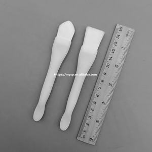 อุปกรณ์สปาเสริมความงามแบบทำมือแปรงรูปไข่ขนนุ่มแปรงมาส์กหน้าคู่สีขาวพร้อมช้อนตัก - Product Image 4