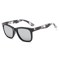 Nouvelles Lunettes de Soleil 2026 Style Vintage à Monture PC et Verres Dégradés Couleurs Néon Tendance à Prix Abordable