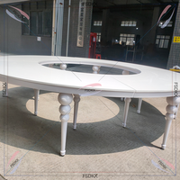 Table serpentine moderne en forme de S noire et blanche de Foshan Furniture pour événements et mariages