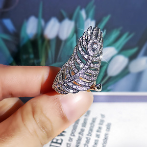 Juego <span class=keywords><strong>de</strong></span> joyería <span class=keywords><strong>de</strong></span> latón con plumas para mujer, juego <span class=keywords><strong>de</strong></span> joyería <span class=keywords><strong>de</strong></span> <span class=keywords><strong>marcas</strong></span> <span class=keywords><strong>famosas</strong></span> - Product Image 5