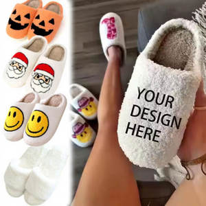 Ciabatte Personalizzate da <span class=keywords><strong>Donna</strong></span> Invernali 2025 Unisex in Soffice Pelliccia Antiscivolo da Casa in Cotone Modello Natalizio - Product Image 1