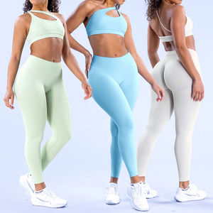 <span class=keywords><strong>Ensemble</strong></span> 3 pièces côtelé sans couture YIYI pour <span class=keywords><strong>femme</strong></span> : brassière de <span class=keywords><strong>sport</strong></span> asymétrique, legging taille haute froncé et <span class=keywords><strong>short</strong></span> – Tenue active - Product Image 1