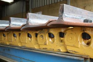 Pièces de train d'atterrissage mini <span class=keywords><strong>pelle</strong></span> bulldozer d9r sabot plaque pointes <span class=keywords><strong>marais</strong></span> l'assemblée bulldozer - Product Image 5