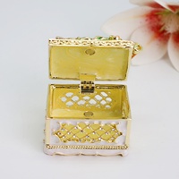 SHINNYGIFTS Boîte de rangement pour bijoux rectangulaire émaillée, fermeture magnétique, mini cadeaux de mariage, décorations de fête
