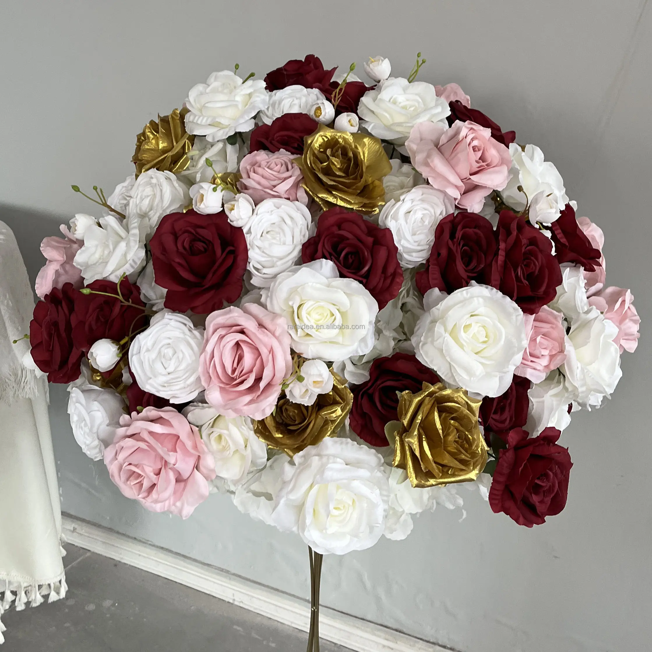 زهور اصطناعية لتزيين حفلات الزفاف تتميز بأنها وردية بيضاء وذهبية ومكونة من قطع مركزية مستلزمات حفلات الزفاف