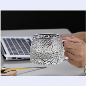 Vaso de Vidrio Martillado de Borosilicato de Gran Capacidad con Asa para Uso Doméstico - Product Image 2