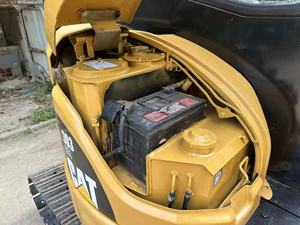 Mini-excavatrice sur chenilles CAT 303 d'occasion, Caterpillar 3 tonnes, petite pelle à vendre - Product Image 2