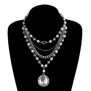 Nouvelle Mode Métal Chaîne De Perles Pendentif Plusieurs Couches Imitation Perle Figure Pièce De Monnaie Collier Femme