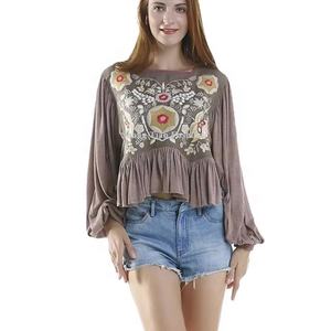 Blusa de Punto para Mujer, Cuello Cuadrado, Manga Abullonada, Bordado Floral, Volantes en el Bajo, Otoño, Buena Calidad OEM - Product Image 1