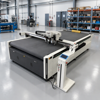 Automatische CNC oscillerende mes snijplotter voor golfkarton dozen, voor het snijden van verpakkingsmonsters en digitale stansmessen.