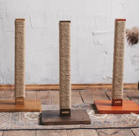 Griffoir pour chat en bois recouvert de sisal fait à la main - Product Image 5
