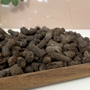 Engrais Organique NPK de <span class=keywords><strong>Fumier</strong></span> de Vache Noir de Qualité Export en Sacs de 50kg, Idéal pour Plantes et Légumes de Jardin - Product Image 4