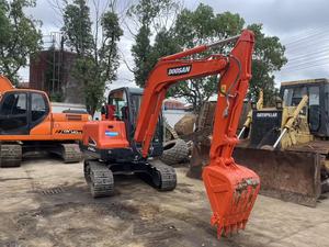Prix d'usine de haute qualité 6 tonnes Doosan DX60 mini excavatrices d'occasion pelles à Shanghai en Chine - Product Image 2