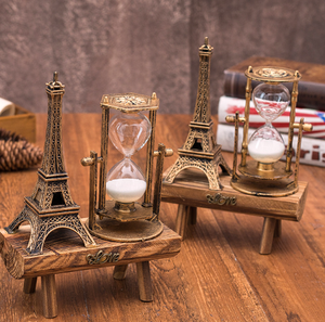 Regalos: Torre Eiffel de Hierro Retro, Decoración de Reloj de Arena, Temporizador de Arena de la Torre Eiffel. Simple y Moderno. - Product Image 5