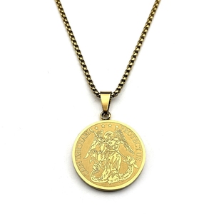 Collar con Colgante de Cristo en Acero Inoxidable para Hombre, Chapado en Plata/Oro, Joyería Impermeable para Uso Diario - Product Image 4