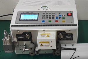 Macchina di spacco di taglio del cavo piatto a 2-12 <span class=keywords><strong>Pin</strong></span> completamente automatica per la lavorazione del cablaggio - Product Image 2