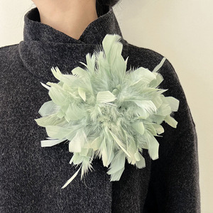 Broche de Flor de Tecido com Cristais para Mulheres e Meninas, Elegante, Colorido, com Pompons e Flores de Peônia, para Lapela e Cabelo - Product Image 1