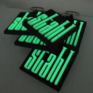 Portachiavi 3D 2D personalizzato portachiavi a forma di personalizzato portachiavi in gomma morbida portachiavi in Pvc incandescente al buio con il tuo Logo