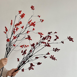 Branches artificielles de baies rouges Yasunobu, en mousse teinte à la main, fruits porte-bonheur, décoration de la maison pour le Nouvel An chinois - Product Image 4