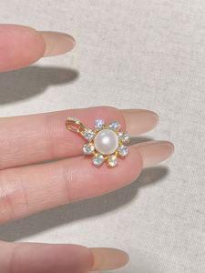 ชุดเครื่องประดับ UM Jewelry เงินแท้ 925 ชุบทอง 18K ลายดอกทานตะวัน (ต่างหู/จี้) มุกน้ำจืด สำหรับทุกเพศ เหมาะสำหรับงานแต่งงานและวันครบรอบ - Product Image 5