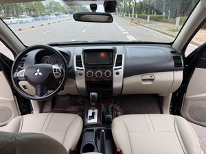 มิตซูบิชิ ปาเจโร สปอร์ต SUV ปี <span class=keywords><strong>2013</strong></span> เครื่องยนต์เบนซิน 3.0 ลิตร ขับเคลื่อน 4 ล้อ รุ่น Flagship รถยนต์มือสองขายส่ง - Product Image 6