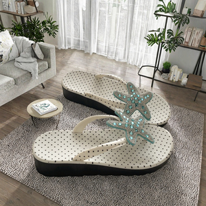 GON22 <span class=keywords><strong>Chanclas</strong></span> Antideslizantes de Moda de Verano con Punta Abierta para Mujer - Estampado de Estrellas de Mar y Puntos - Product Image 4