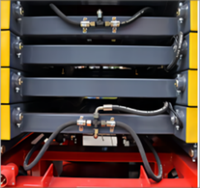 Plateforme élévatrice mobile à ciseaux avec panier, électrique/hydraulique, capacité de charge 300-2000 kg, hauteur de levage 4-14 m, pieds pliables, pour voiture