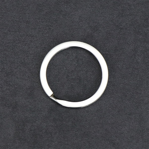 Titanium <b>Key</b> <b>Ring</b> Round Handmade Mirror Finish Metal Keychain Accessory For <b>Car</b> <b>Keys</b> - Product Image 1