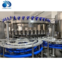 Chaîne de production CE entièrement automatique pour le remplissage de liquides, avec 32 pompes à piston, pour eau, huile, shampoing, détergent, et ligne de bouchage et d'étiquetage de bouteilles