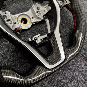 Volant <span class=keywords><strong>sport</strong></span> personnalisé en fibre de carbone et cuir pour <span class=keywords><strong>Toyota</strong></span> <span class=keywords><strong>GR</strong></span> Yaris 2020-2024 <span class=keywords><strong>GR</strong></span> <span class=keywords><strong>Corolla</strong></span> - Product Image 6