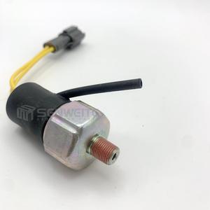 เซ็นเซอร์วัดแรงดันน้ำมันเครื่อง Senwitt สำหรับรถขุด Hitachi เครื่องยนต์ดีเซล 6BG1 รุ่น 1-82410170-1 - Product Image 5