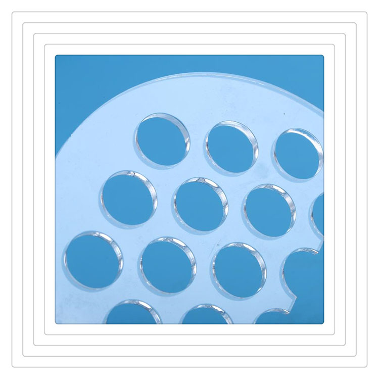 Круглый прозрачный кварцевый лист с отверстием для лазерного сверления