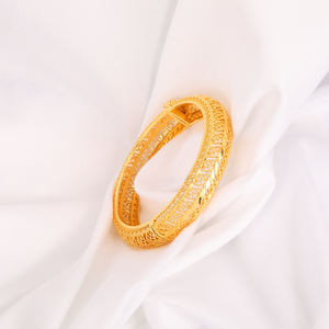 <span class=keywords><strong>Bracelet</strong></span> incrusté d'<span class=keywords><strong>or</strong></span> <span class=keywords><strong>24</strong></span> <span class=keywords><strong>carats</strong></span> - Product Image 2