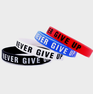 Недорогие рекламные силиконовые браслеты с индивидуальным дизайном и логотипом, тонкие, из резины, на заказ - Product Image 4