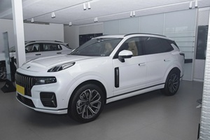 En stock 2024 Geely <span class=keywords><strong>LynkCo</strong></span> <span class=keywords><strong>09</strong></span> SUV Véhicule à énergie nouvelle avec boîte de vitesses automatique Mode de conduite 4 roues motrices Électrique Essence - Product Image 4