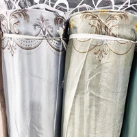 Tissu de rideau occultant en microfibre ignifuge non tissé jacquard, prêt à l'emploi, fabriqué en Chine, stock d'usine, faible MOQ