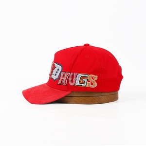 Gorra de Béisbol Baida Roja de Poliéster/Algodón con Bordado 3D de Diamantes de Imitación, Diseño Moderno, Unisex, Cierre de Hebilla de Una Sola Pieza - Product Image 4