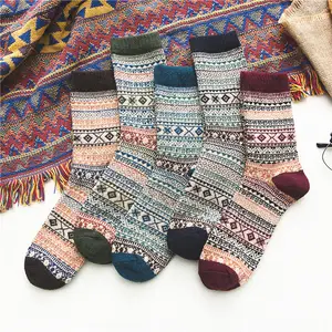 Hot selling winter harajuku high quality men's socks vintage thickened warm fashion cotton and wool blended casual socks