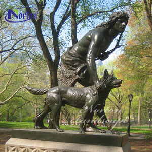 Vente en gros de décoration de jardin personnalisée pour l'extérieur, taille réelle, grand animal en métal et chien, statue de chasseur et de chien en bronze coulé - Product Image 4