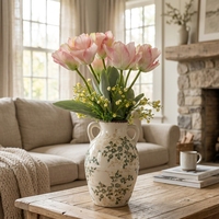 Vintage Landhausstil Künstliche Rosa Tulpen-Blumenarrangements, Grüne Blätter Seiden-Blumen Tischdekoration mit Doppelgriff-Keramikvase