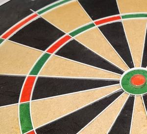 Diana Profesional PRO-1107 con Lámina <span class=keywords><strong>de</strong></span> Fibra <span class=keywords><strong>de</strong></span> Sisal y Alambre <span class=keywords><strong>de</strong></span> Acero para Juego <span class=keywords><strong>de</strong></span> Dardos - Product Image 4