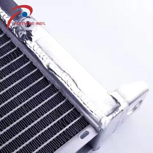 Radiador de aluminio para coche Zpartners Hydronic para Golf GTI/<span class=keywords><strong>BORA</strong></span> <span class=keywords><strong>MK4</strong></span> IV A3/TT SEAT LEON/TOLEDO 1,8 T - Product Image 4