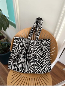 Cotton <b>Canvas</b> Zebra Print Tote <b>Bag</b> <b>Large</b> Capacity Minimalist Daily Shoulder <b>Bag</b> OEM - Product Image 3