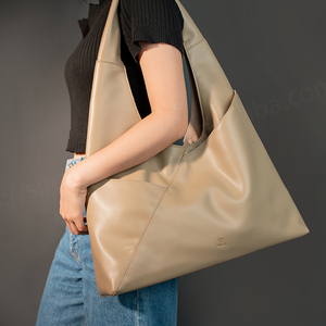 Bolso Tote de Cuero PU Grande de Alta Calidad para Mujer, a la Moda, con Cierre de Cremallera, Forro de Poliéster, para Todas las Temporadas 2024 - Product Image 6